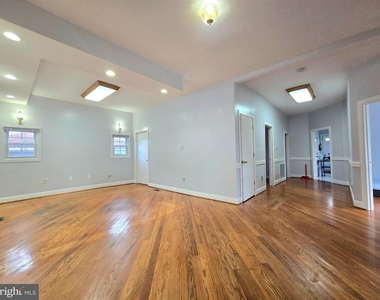 2301 Unit A Woodlynne Avenue - Photo Thumbnail 3