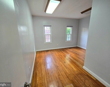 2301 Unit A Woodlynne Avenue - Photo Thumbnail 9