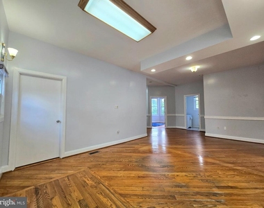 2301 Unit A Woodlynne Avenue - Photo Thumbnail 4