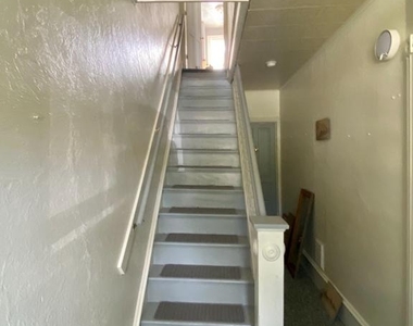 806 Linwood Avenue - Photo Thumbnail 2