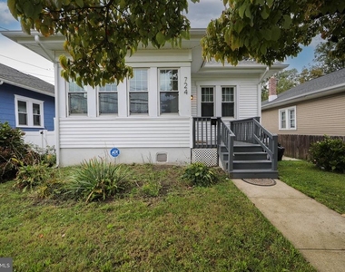 724 Willitts Avenue - Photo Thumbnail 3