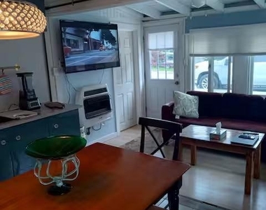 205 Pennsylvania Ave - Photo Thumbnail 2