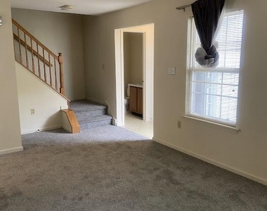 38 Magnolia Court - Photo Thumbnail 4