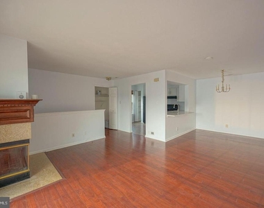 3102 Limestone Way - Photo Thumbnail 9