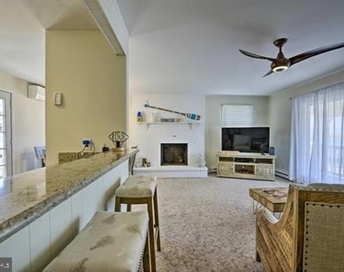 1106 E Evans Boulevard - Photo Thumbnail 9