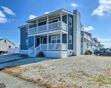 1106 E Evans Boulevard - Photo Thumbnail 2