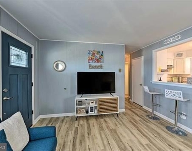 1106 E Evans Boulevard - Photo Thumbnail 6