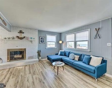 1106 E Evans Boulevard - Photo Thumbnail 5