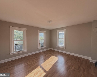 133 E Lee Street - Photo Thumbnail 19