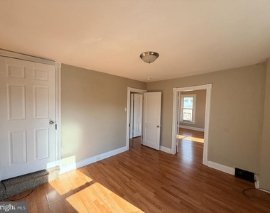 133 E Lee Street - Photo Thumbnail 26