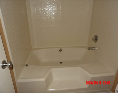 1022-1 Wood Creek Drive - Photo Thumbnail 7