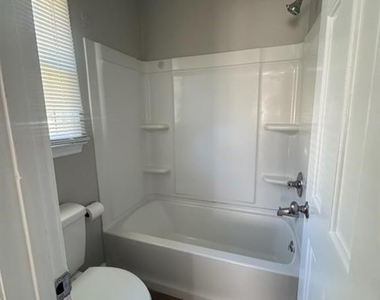 5815 Rivercroft Road - Photo Thumbnail 5