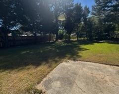 5815 Rivercroft Road - Photo Thumbnail 9