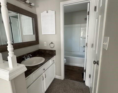 5815 Rivercroft Road - Photo Thumbnail 4