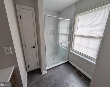 107 Chessie Court - Photo Thumbnail 8