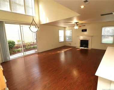 10448 Neland Street - Photo Thumbnail 3