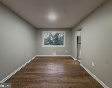 4612 Sharon Road - Photo Thumbnail 7