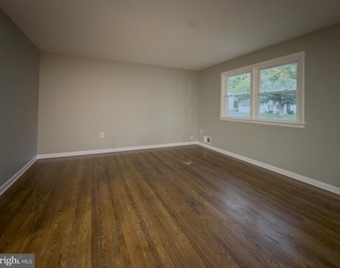 4612 Sharon Road - Photo Thumbnail 6