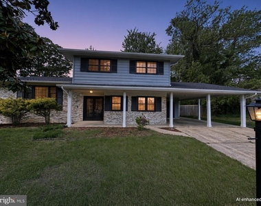 4904 Shopton Drive - Photo Thumbnail 1