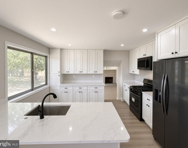 4904 Shopton Drive - Photo Thumbnail 19