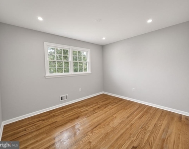 4904 Shopton Drive - Photo Thumbnail 41