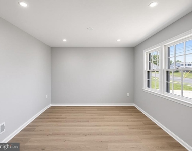 4904 Shopton Drive - Photo Thumbnail 10
