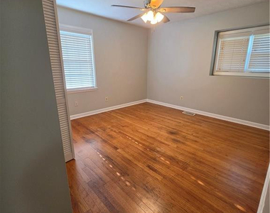 112 Chloe Drive - Photo Thumbnail 22