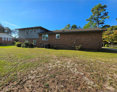 112 Chloe Drive - Photo Thumbnail 2