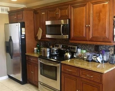 9003 Rollingwood Drive - Photo Thumbnail 2