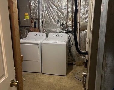 15411 Norwalk Court - Photo Thumbnail 12