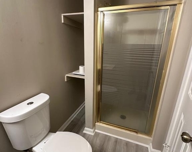 15411 Norwalk Court - Photo Thumbnail 11