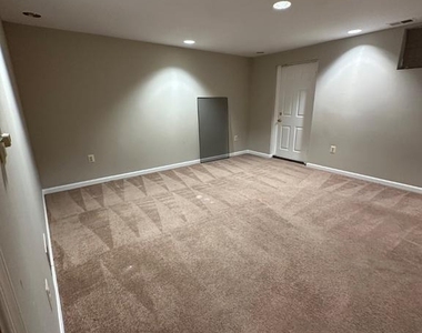 15411 Norwalk Court - Photo Thumbnail 13