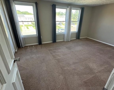 15411 Norwalk Court - Photo Thumbnail 15