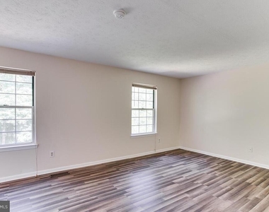 12725 Hillmeade Station Drive E - Photo Thumbnail 22