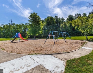 12725 Hillmeade Station Drive E - Photo Thumbnail 43