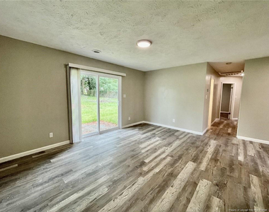 6405 Lorell Court - Photo Thumbnail 10