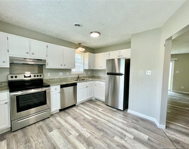 6405 Lorell Court - Photo Thumbnail 12