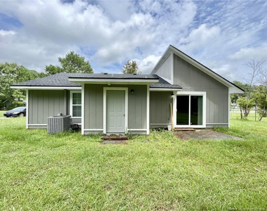 6405 Lorell Court - Photo Thumbnail 15