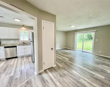 6405 Lorell Court - Photo Thumbnail 14