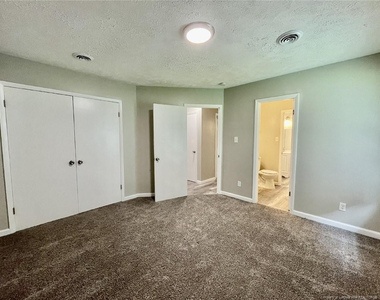 6405 Lorell Court - Photo Thumbnail 5