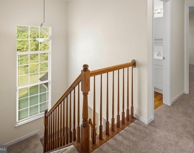 6035 Grenfell Loop - Photo Thumbnail 9
