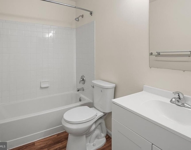 6035 Grenfell Loop - Photo Thumbnail 17