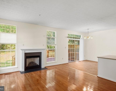 6035 Grenfell Loop - Photo Thumbnail 2