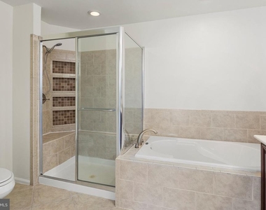 6035 Grenfell Loop - Photo Thumbnail 13