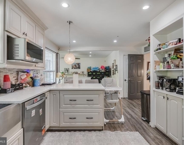 3107 La Dova Way - Photo Thumbnail 2
