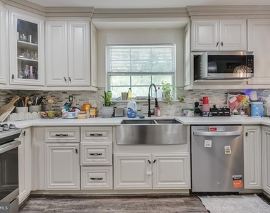 3107 La Dova Way - Photo Thumbnail 3