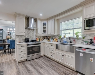 3107 La Dova Way - Photo Thumbnail 1