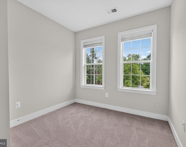 4713 Cherokee Street - Photo Thumbnail 29
