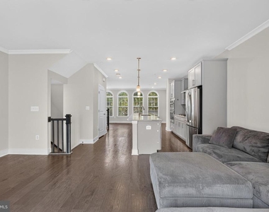 4713 Cherokee Street - Photo Thumbnail 6