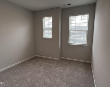 1237 Commack Drive - Photo Thumbnail 13